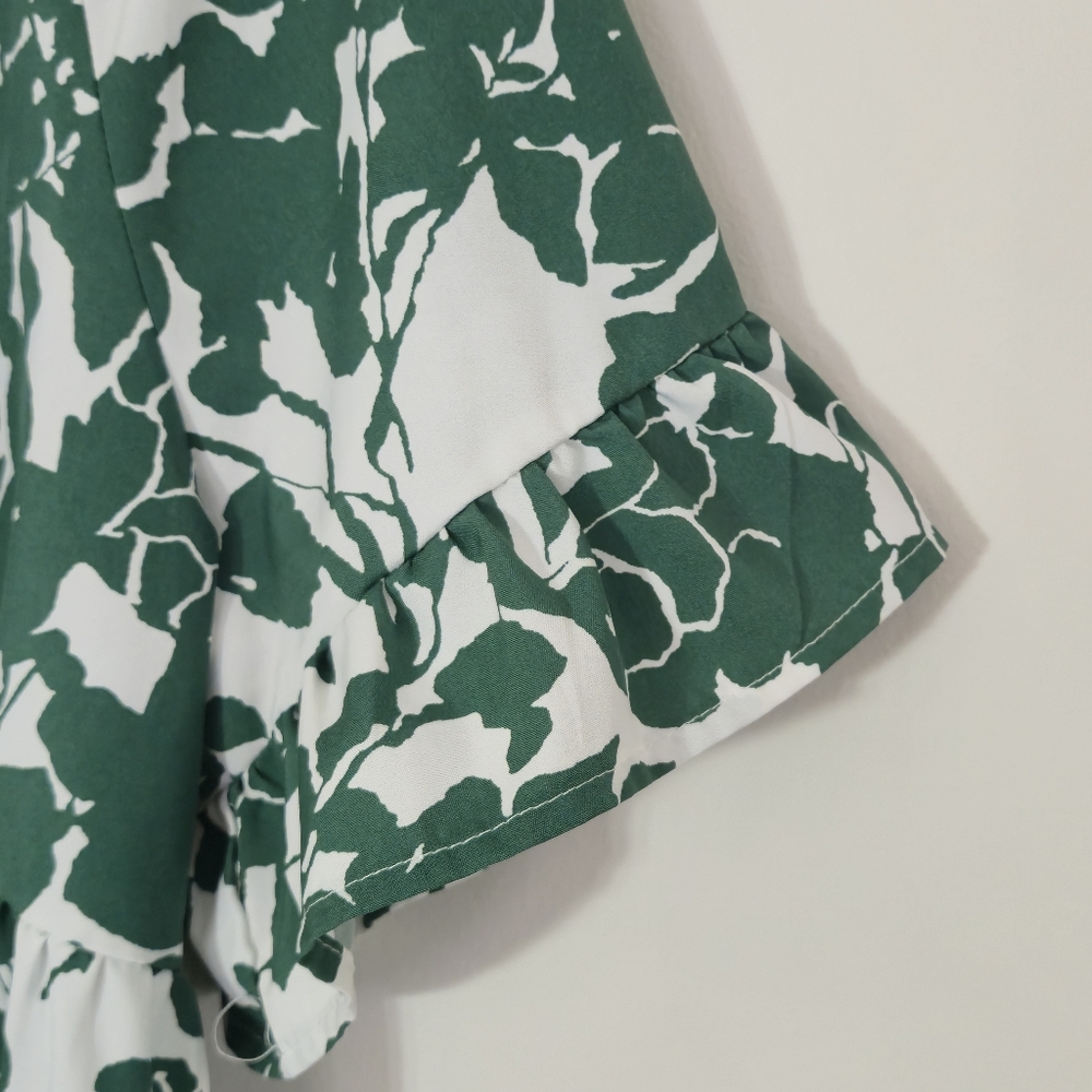 Emery Rose Floral Babydoll Peplum Ruffle Flutter Sleeve V-Neck Blouse Green 2XL - Picture 2 of 12